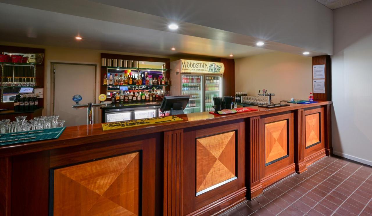 Westland Hotel Motel Whyalla Dış mekan fotoğraf