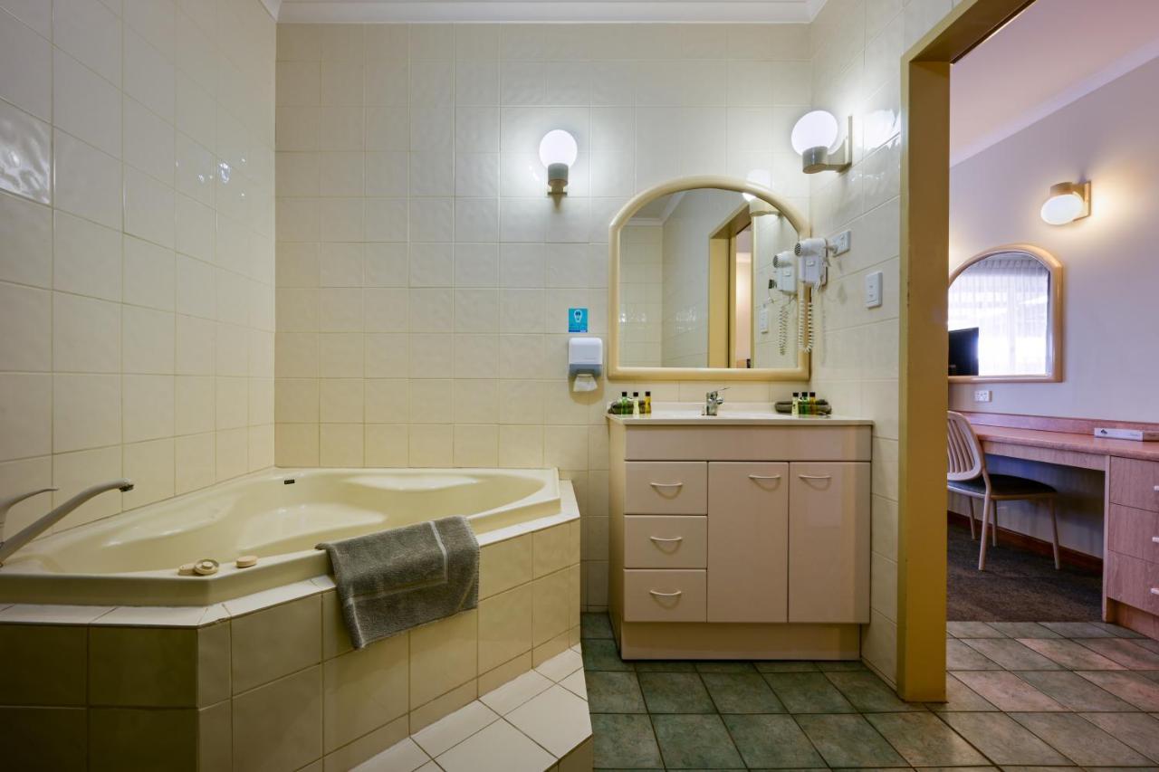 Westland Hotel Motel Whyalla Dış mekan fotoğraf